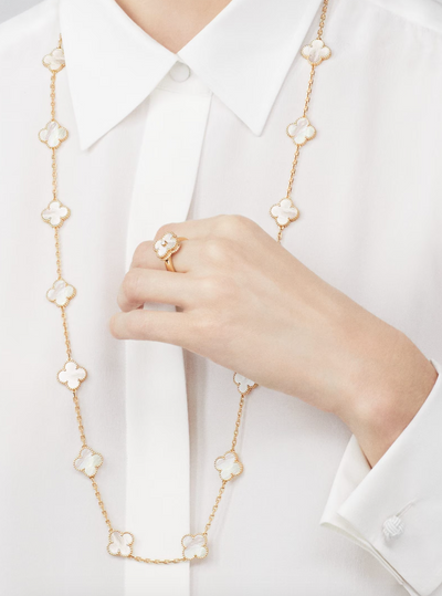 Élodie ™ — Collier Femme Trèfle Floral Élégance