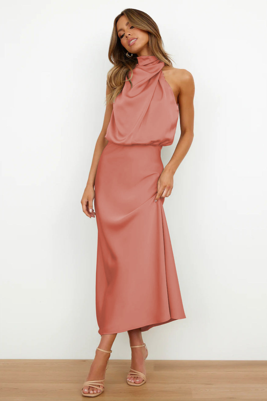 Robe Élégante Femme Longue en Satin Léger, Col Drapé et Dos Découvert - Selina™